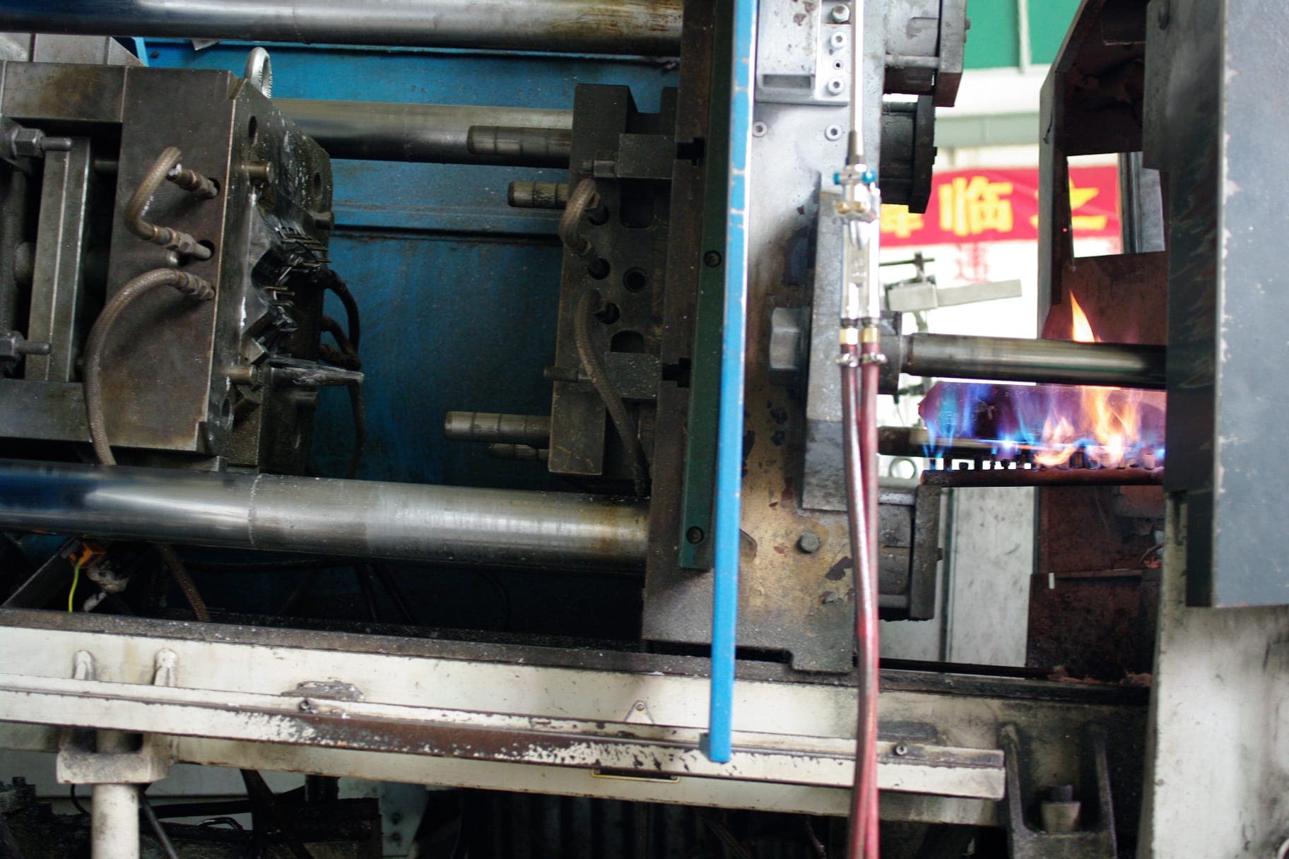 Die casting dies showing cavity and trim detail